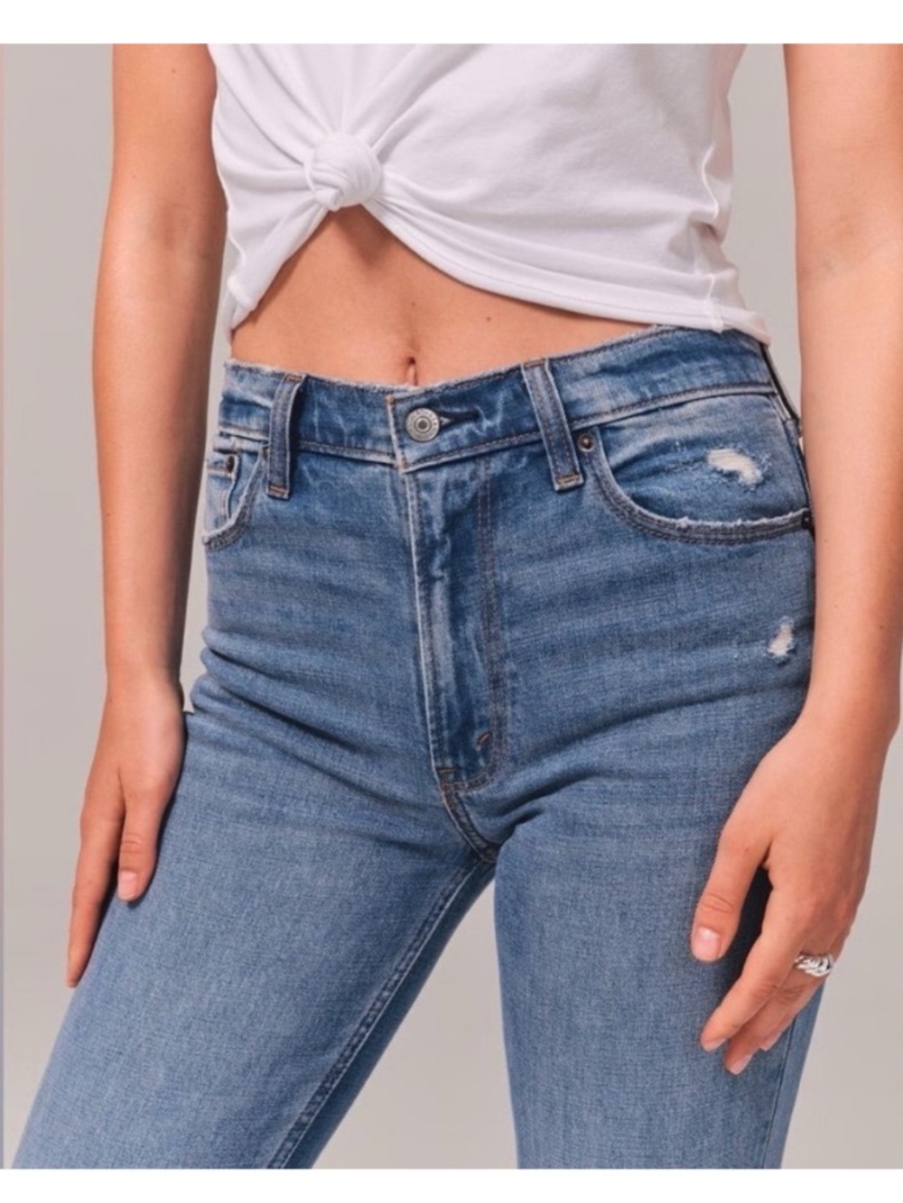 A&F The Skinny High Rise Jeans - Picture 2 of 14